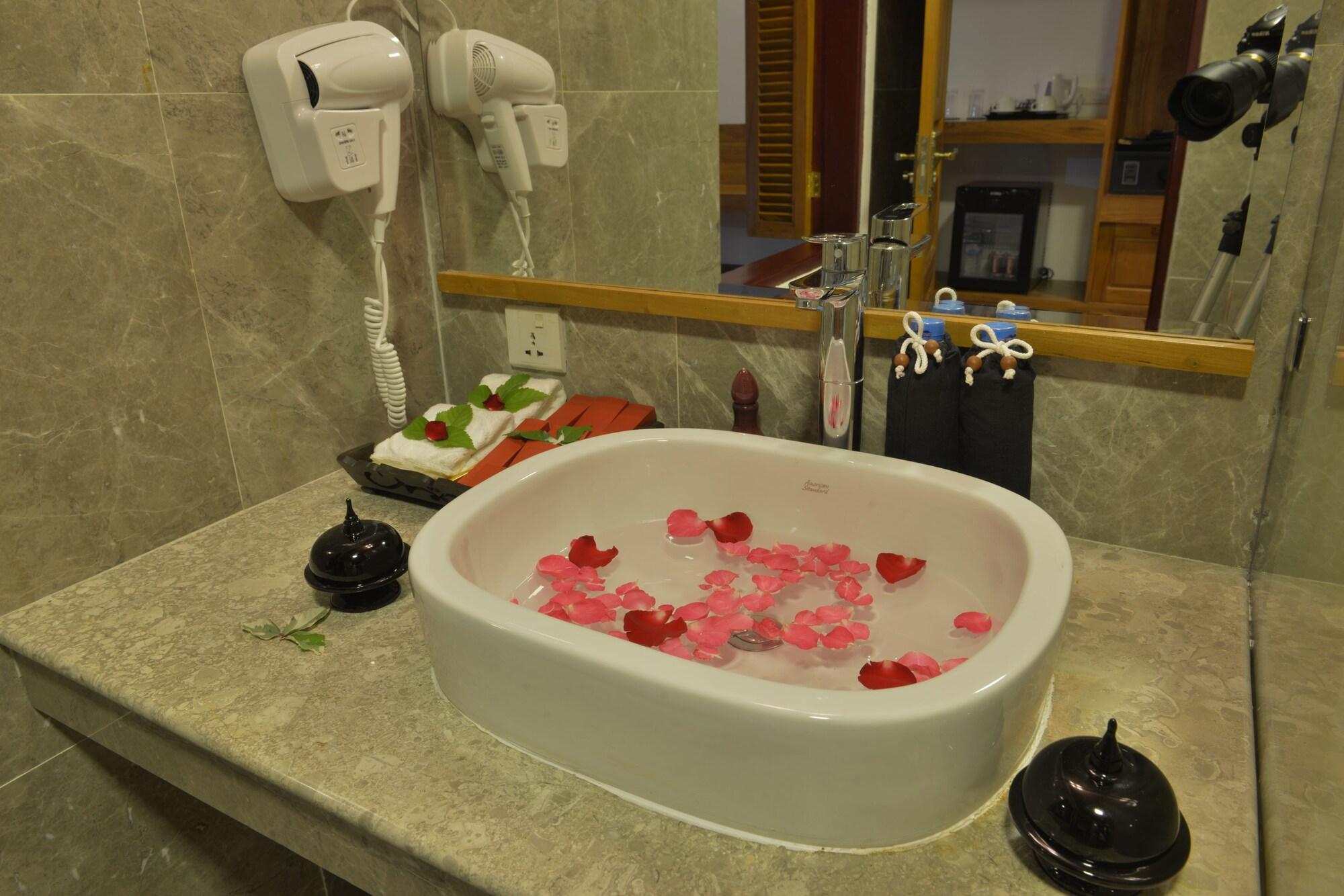 Ananta Inlay Resort Nyaung Shwe Buitenkant foto