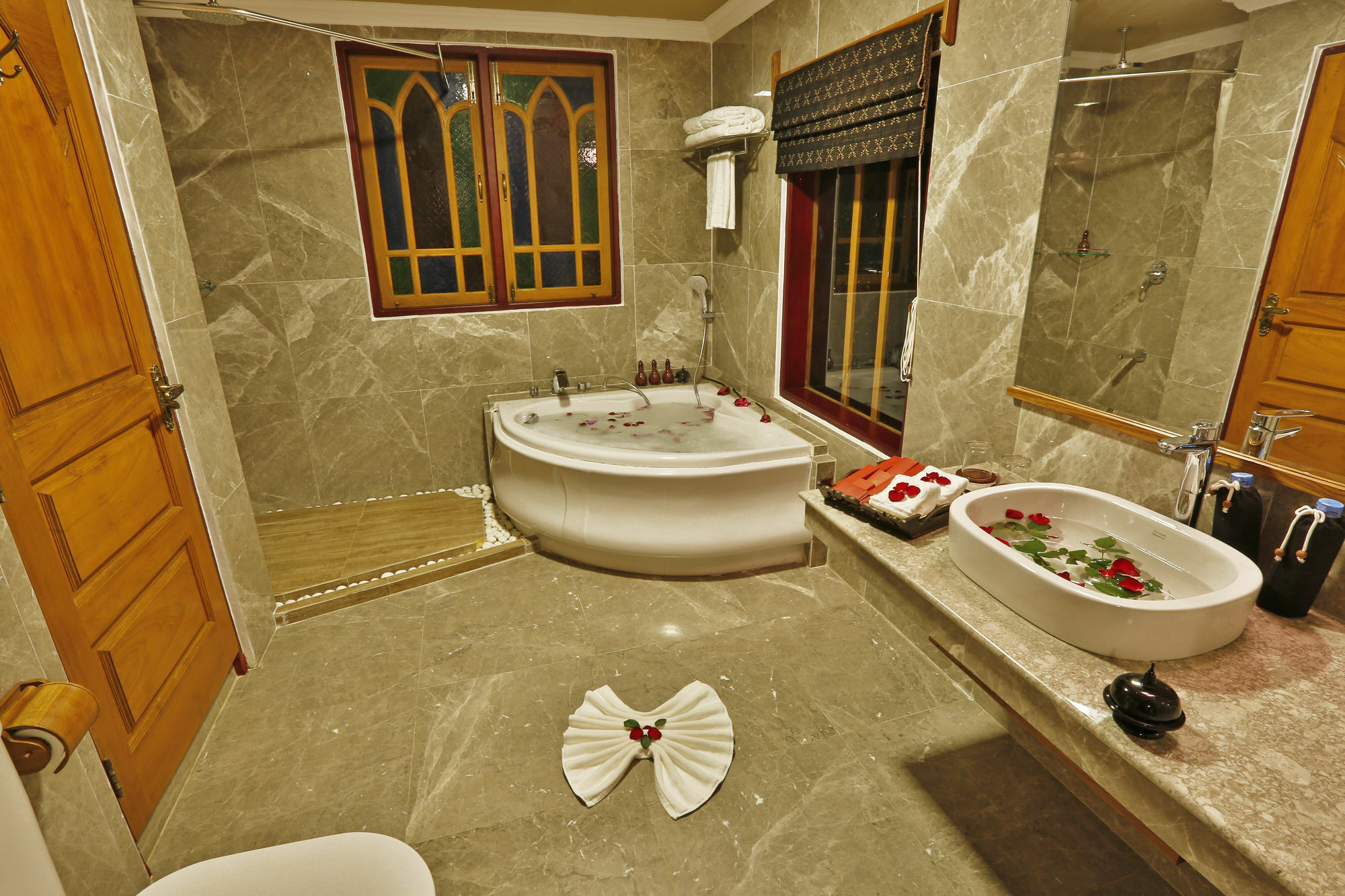 Ananta Inlay Resort Nyaung Shwe Buitenkant foto